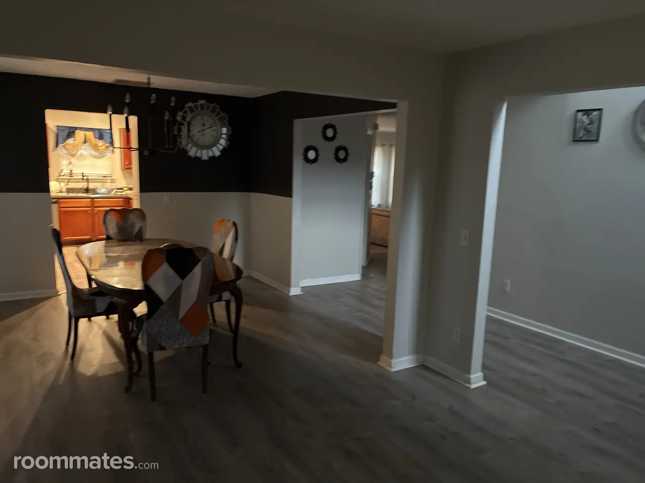 Profile photo 1 of 10