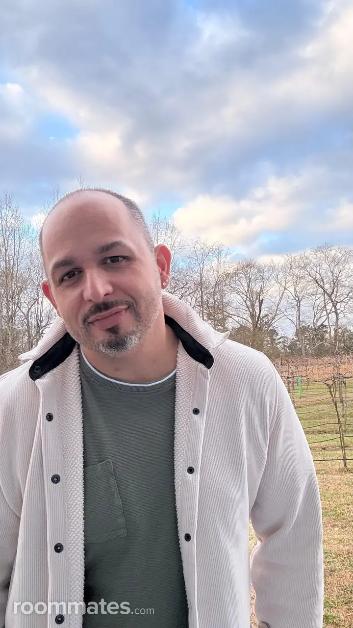 Profile photo 1 of 2