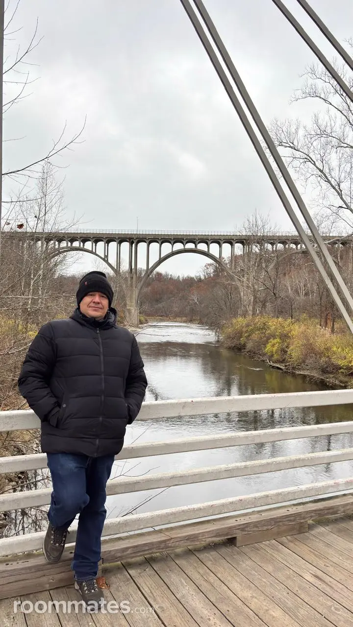 Profile photo 1 of 1