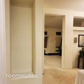 Room for rent in Elk Grove, CA $800, house