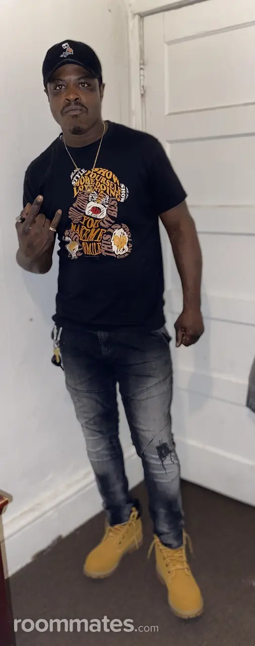 Profile photo 6 of 11