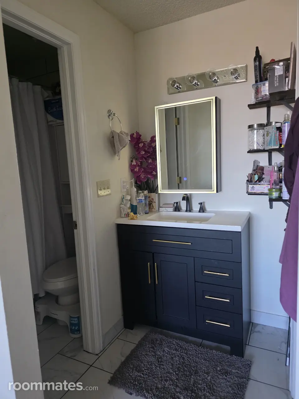 Profile photo 3 of 6