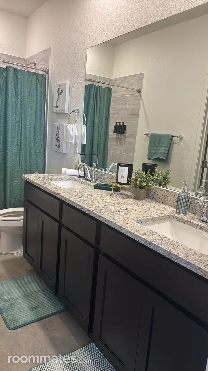 Profile photo 5 of 11