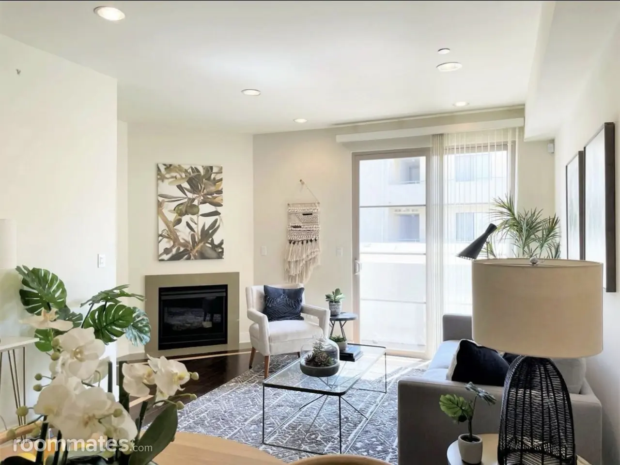 Profile photo 1 of 10