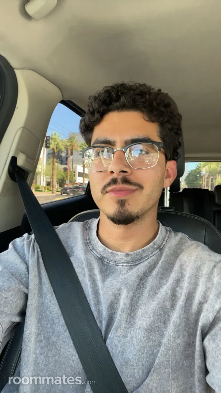 Profile photo 1 of 1