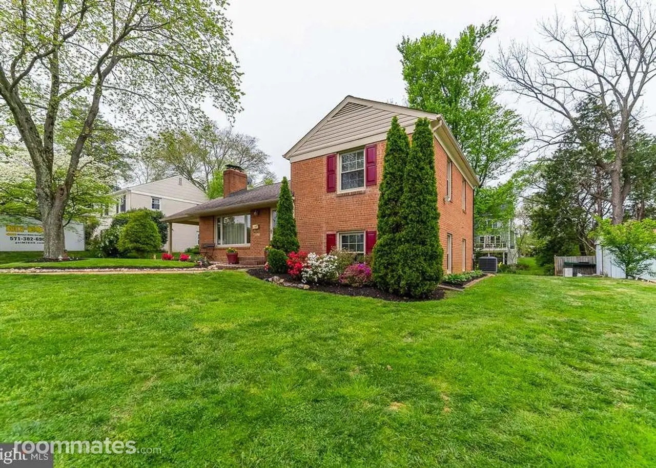 Profile photo 3 of 7