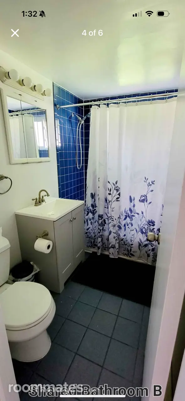 Profile photo 6 of 7