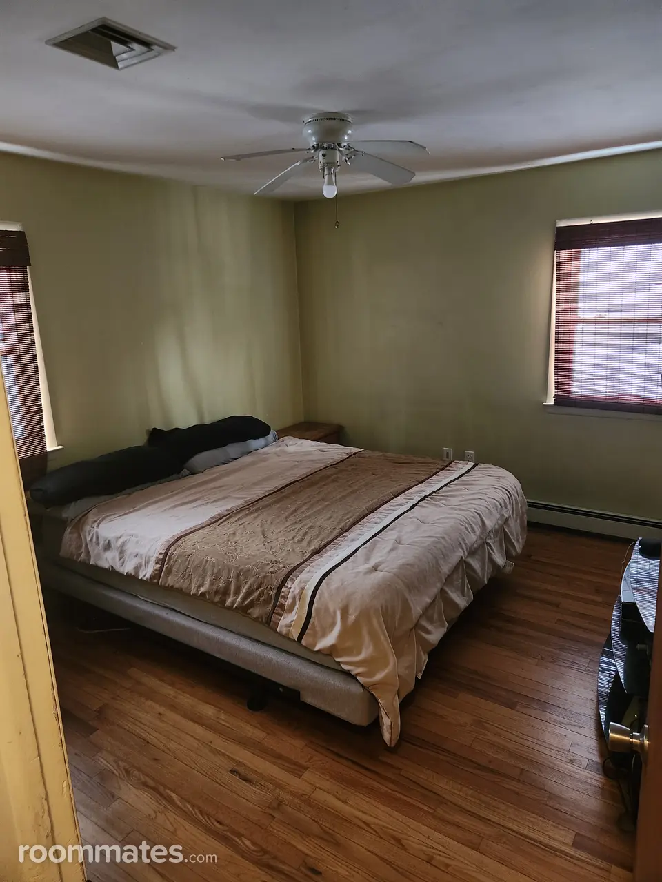 Profile photo 4 of 9