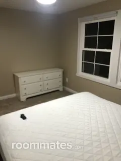 Room for rent in Northbridge, MA $775, house