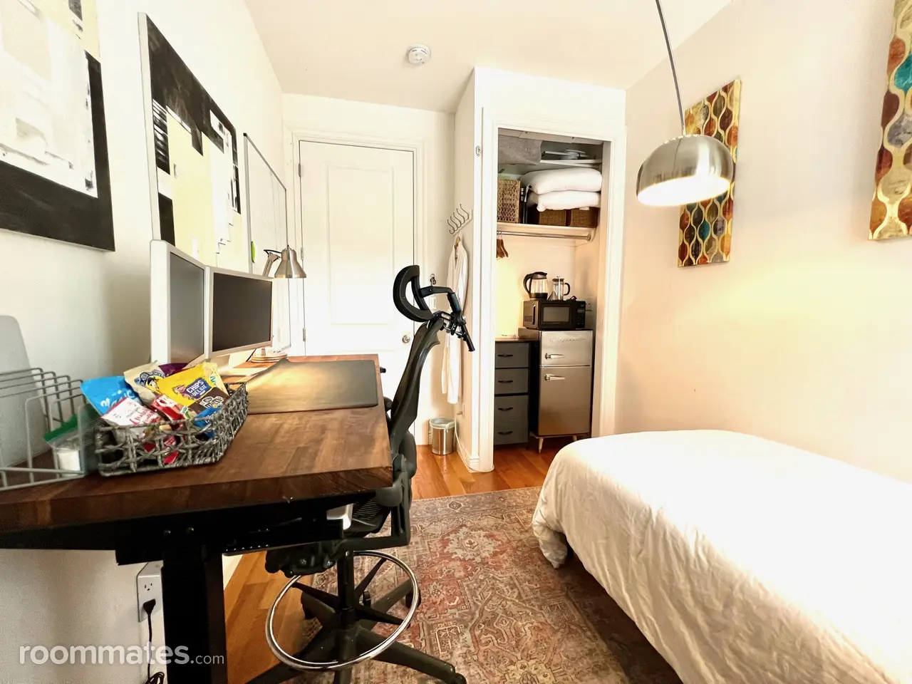 Profile photo 3 of 9