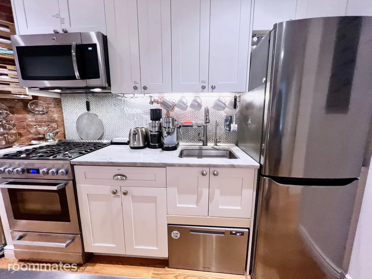 Profile photo 4 of 10