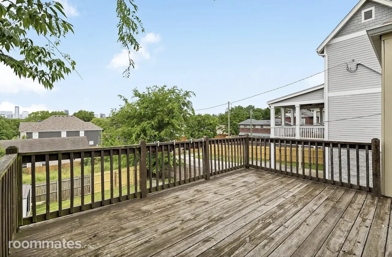 Profile photo 6 of 10