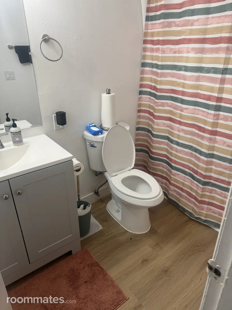 Profile photo 1 of 6