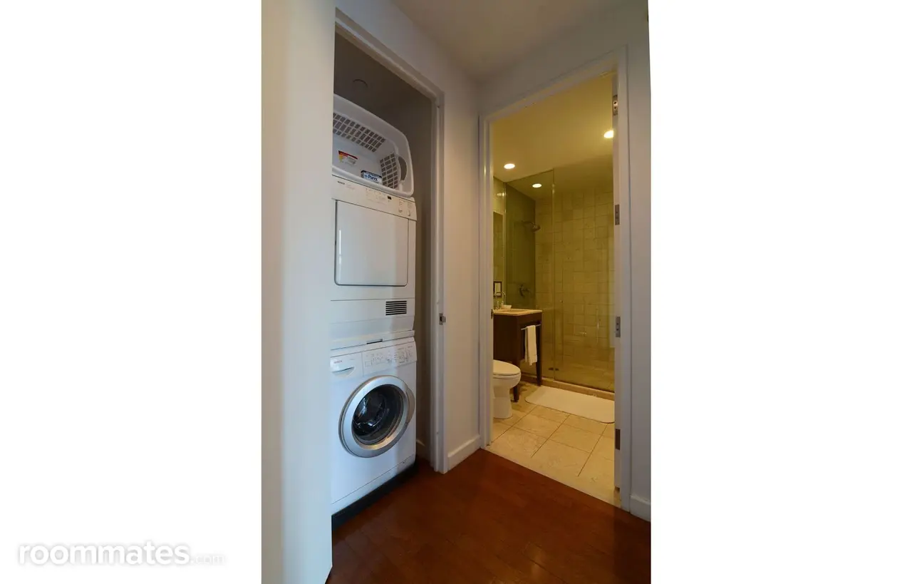 Profile photo 8 of 11