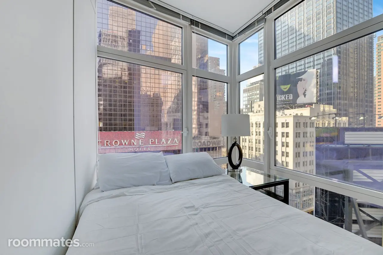 Profile photo 2 of 11