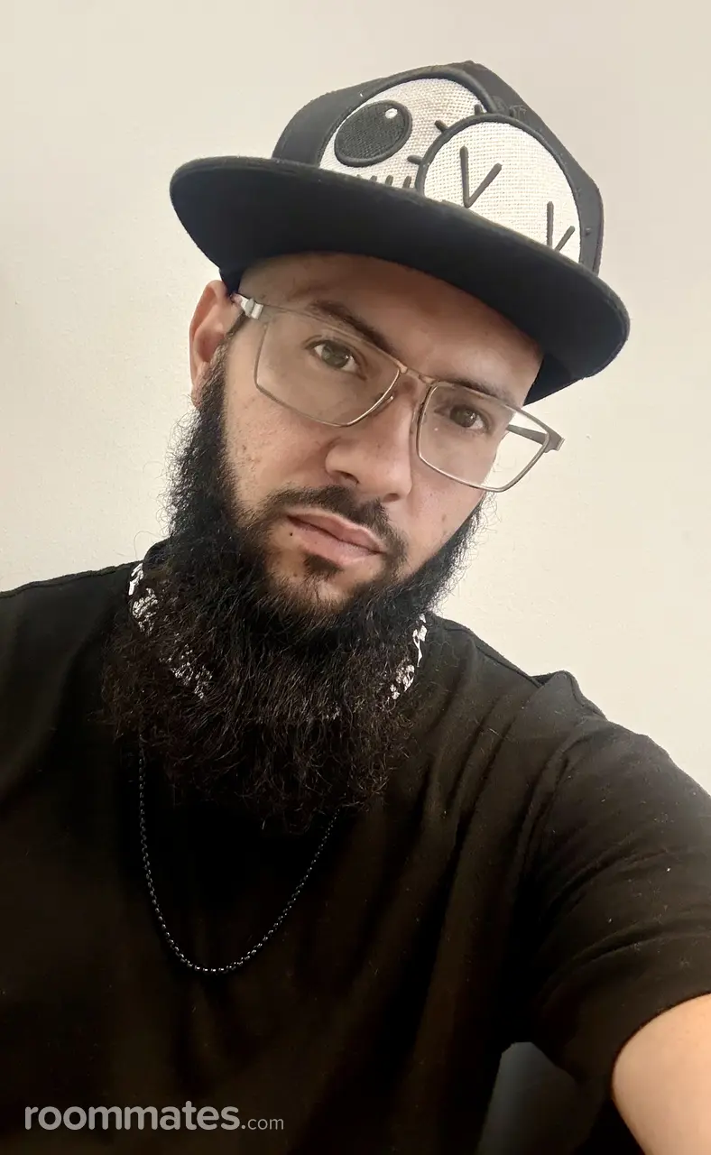 Profile photo 2 of 4