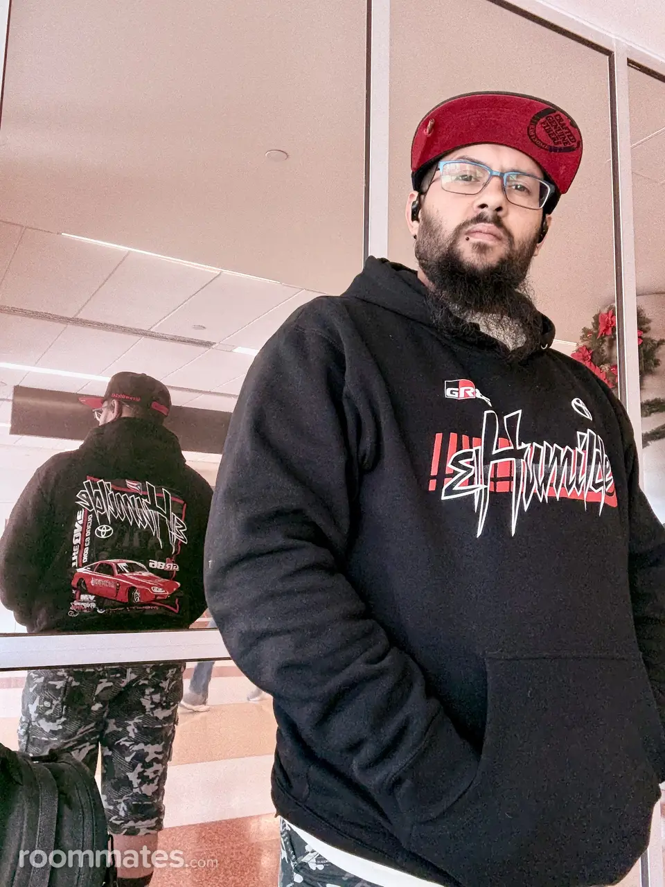 Profile photo 1 of 4