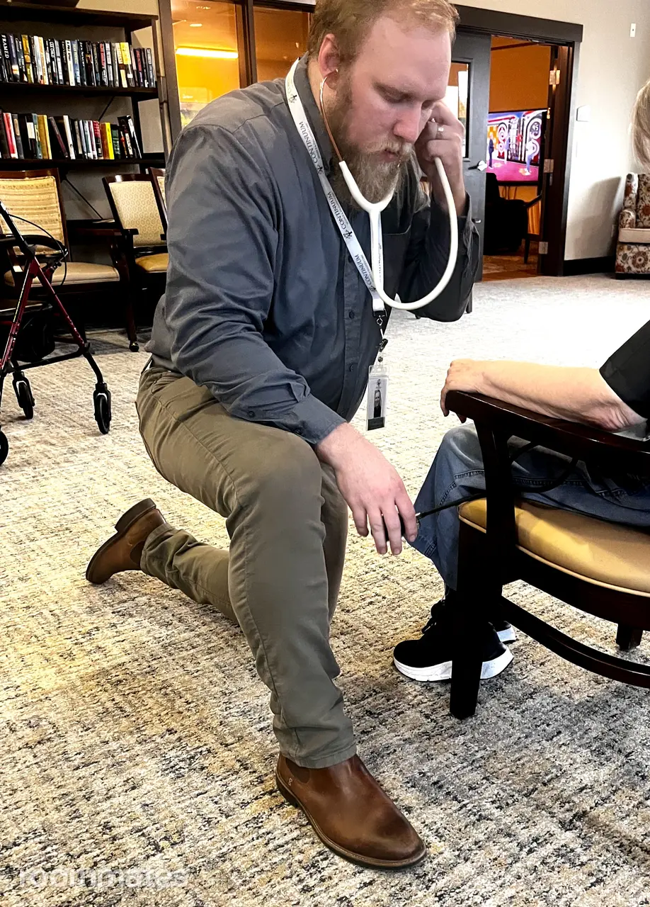 Profile photo 11 of 17