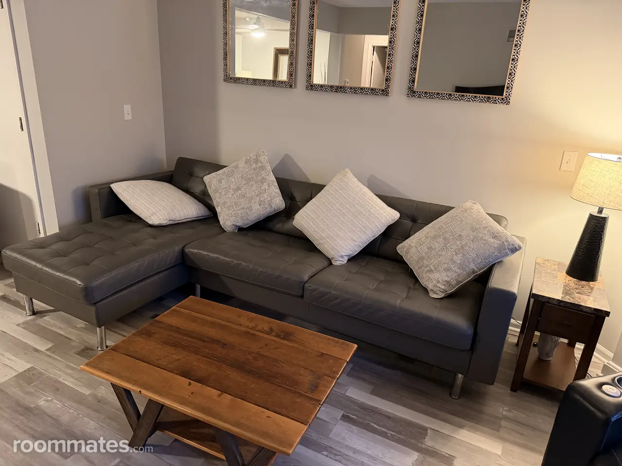 Profile photo 3 of 4