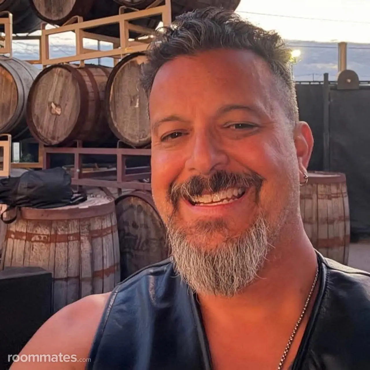 Profile photo 4 of 4