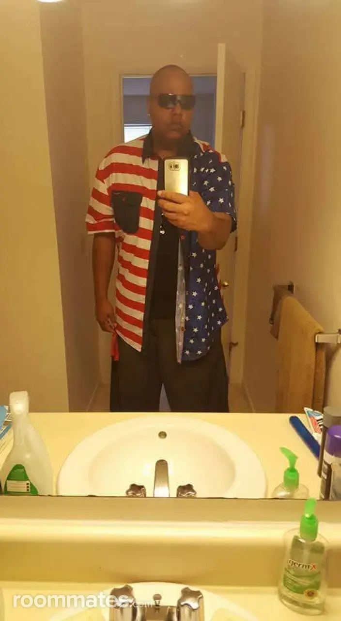 Profile photo 5 of 8