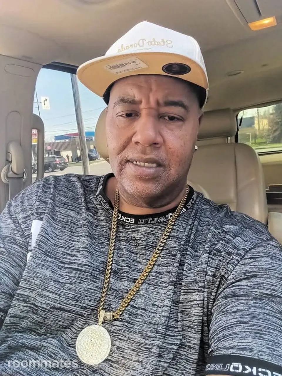 Profile photo 8 of 8