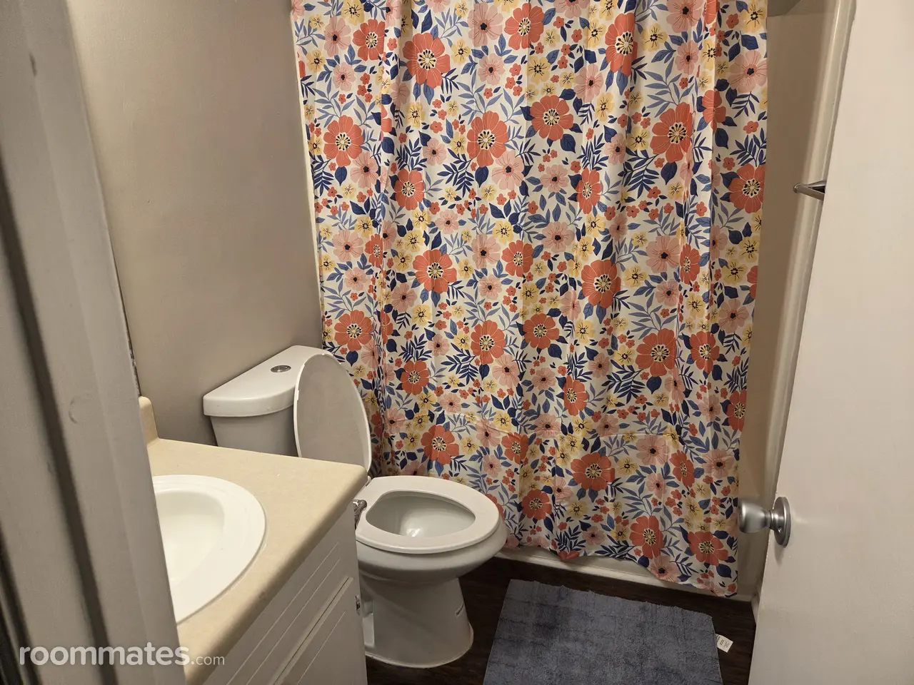 Profile photo 3 of 6