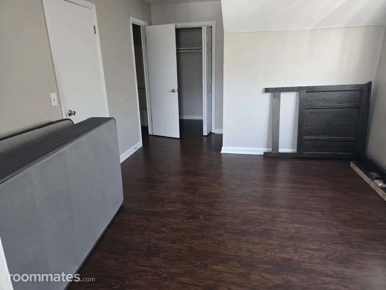 Profile photo 1 of 6