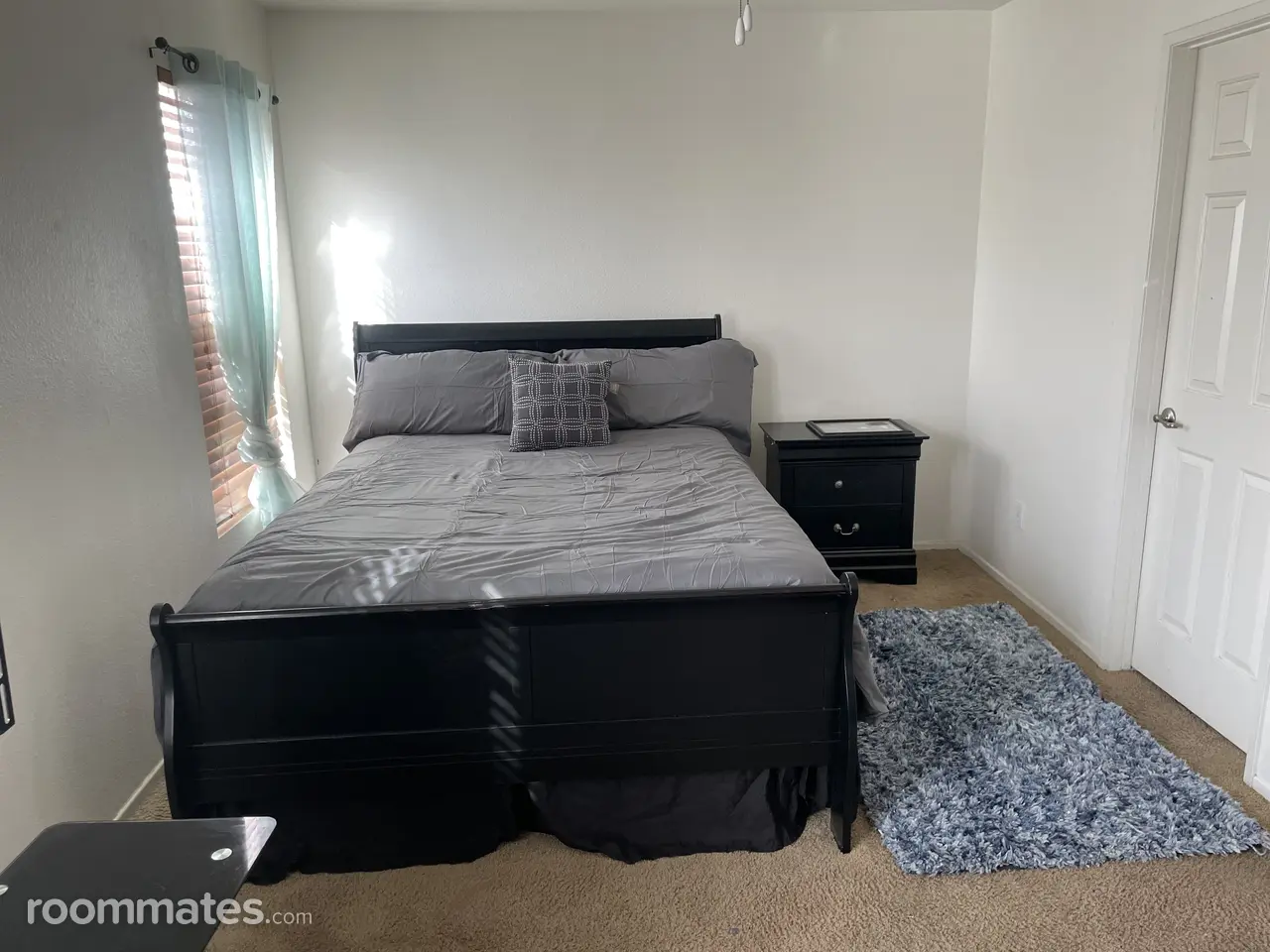 Profile photo 6 of 8