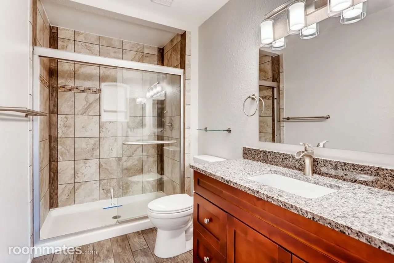 Profile photo 9 of 11