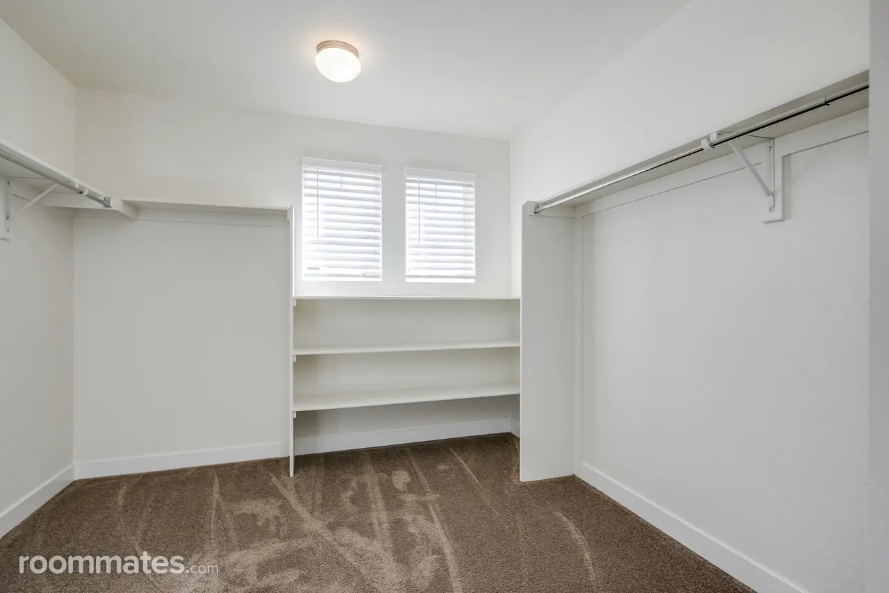 Profile photo 2 of 11