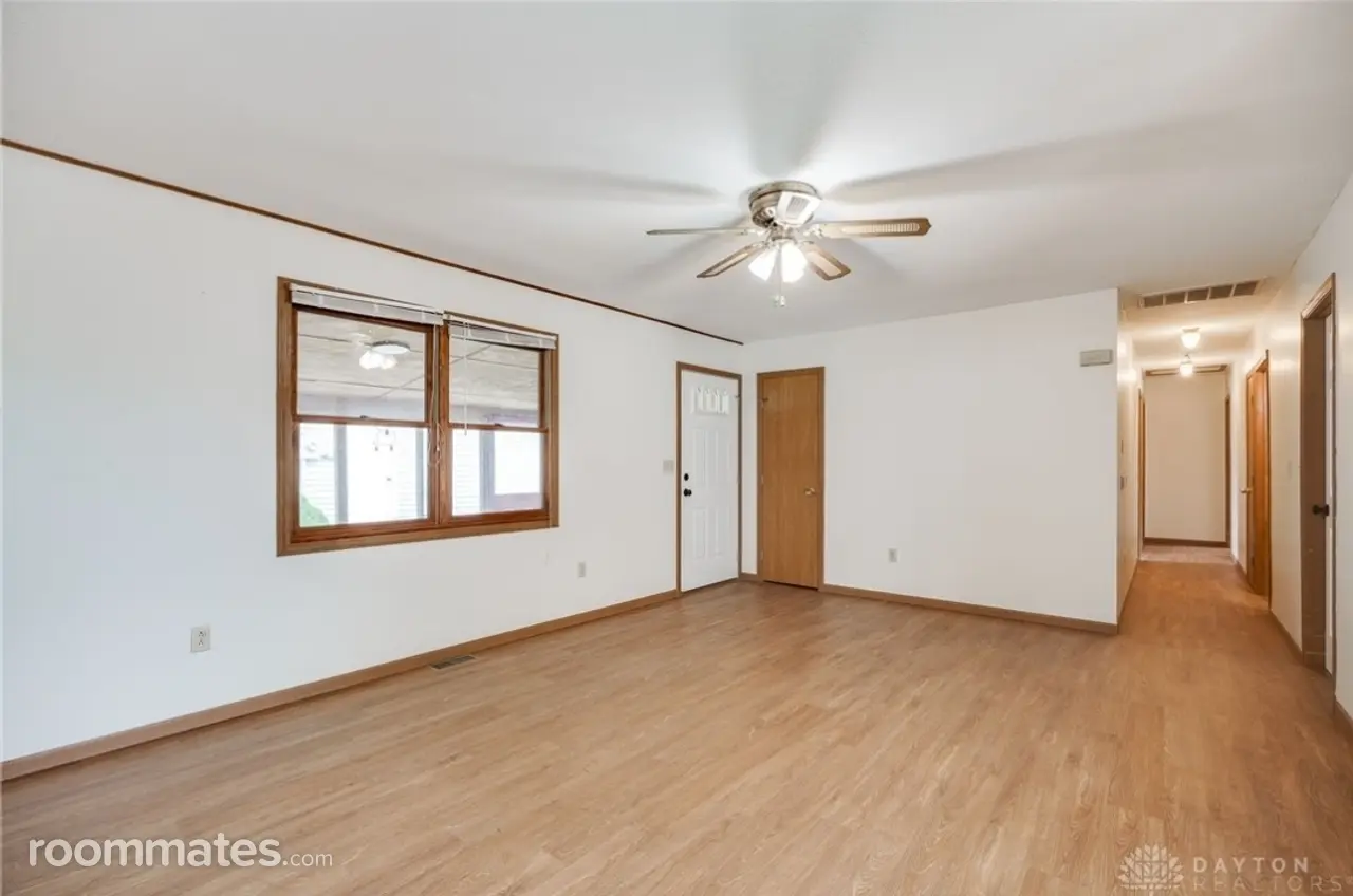 Profile photo 4 of 14