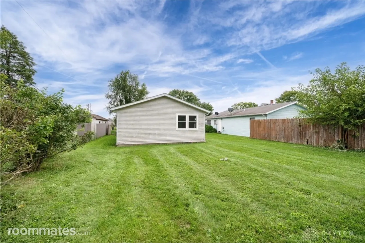 Profile photo 9 of 14