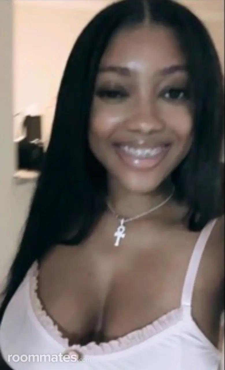 Profile photo 3 of 4