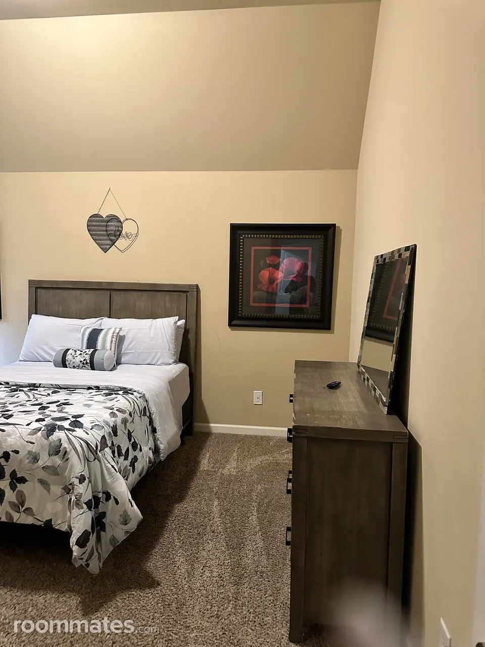 Profile photo 2 of 4