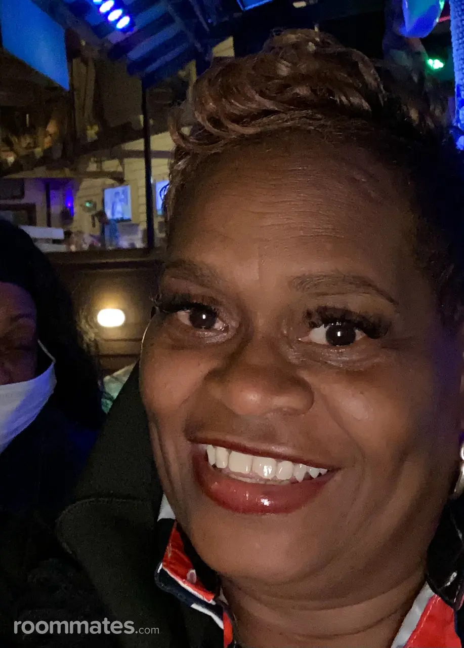 Profile photo 4 of 4