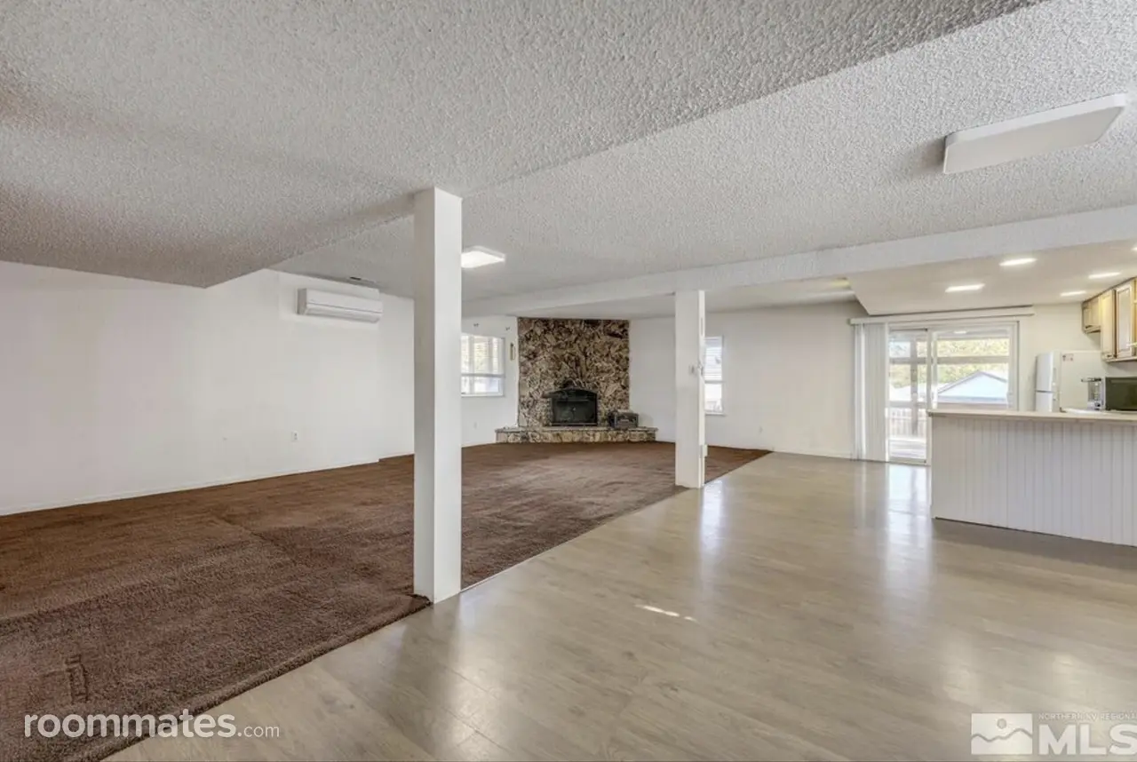 Profile photo 3 of 11