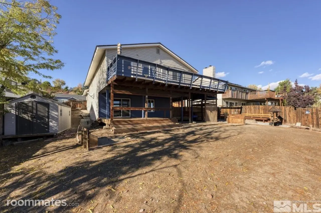 Profile photo 8 of 11