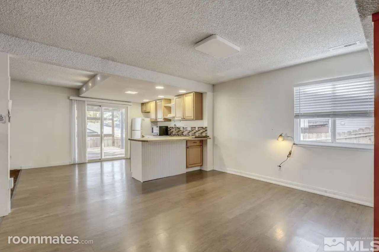 Profile photo 1 of 11