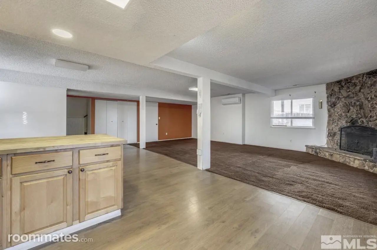 Profile photo 4 of 11