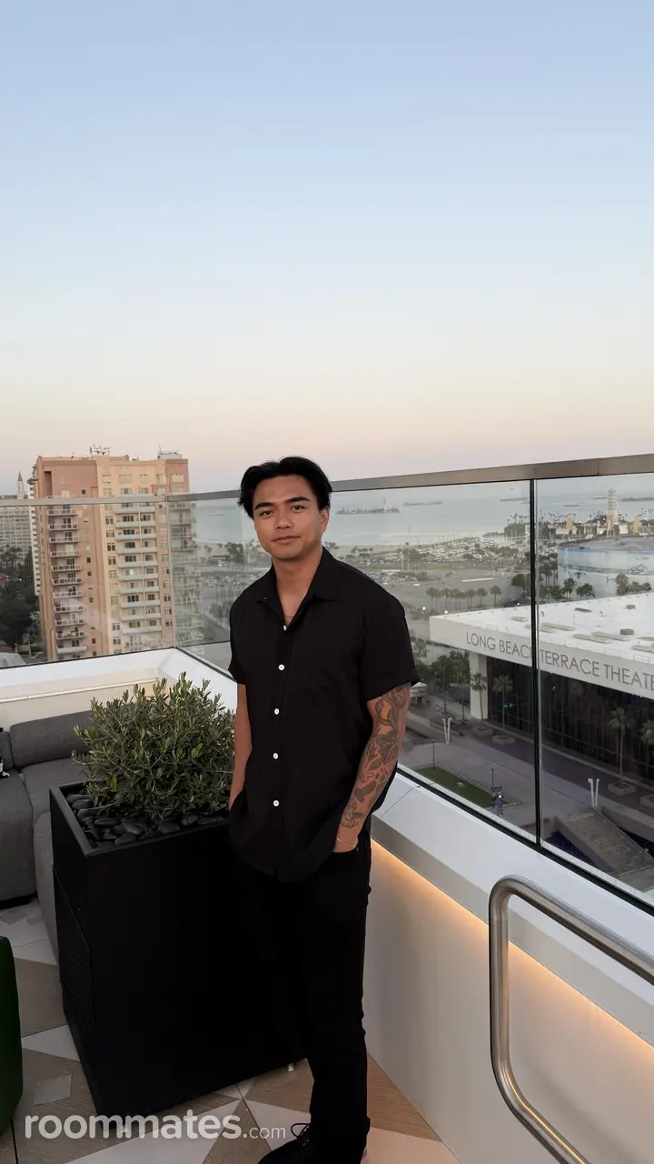 Profile photo 11 of 11