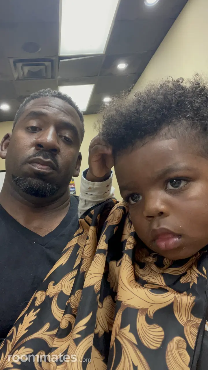 Profile photo 1 of 1