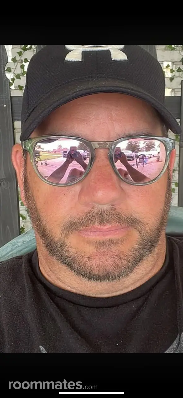 Profile photo 10 of 11