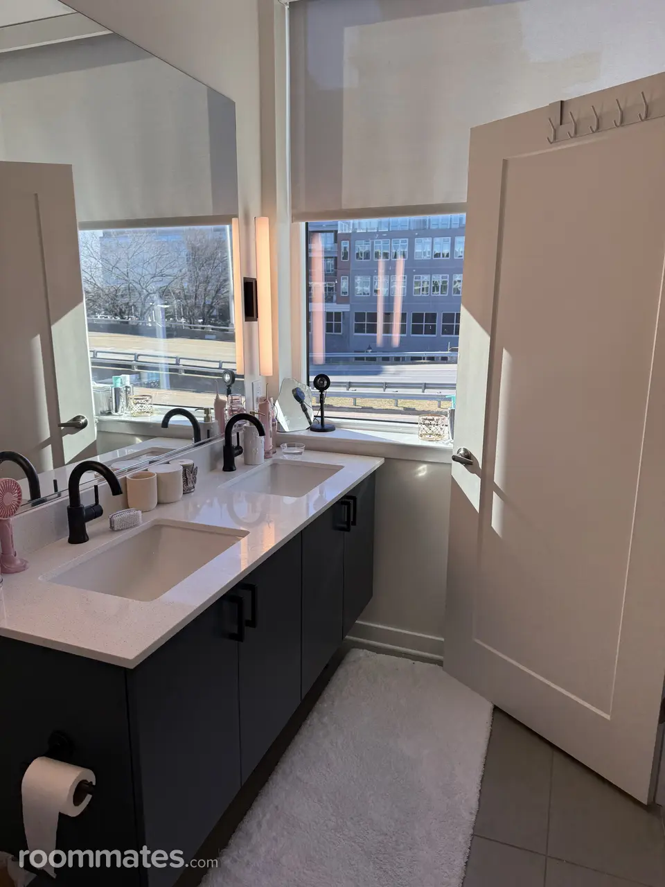 Profile photo 7 of 8