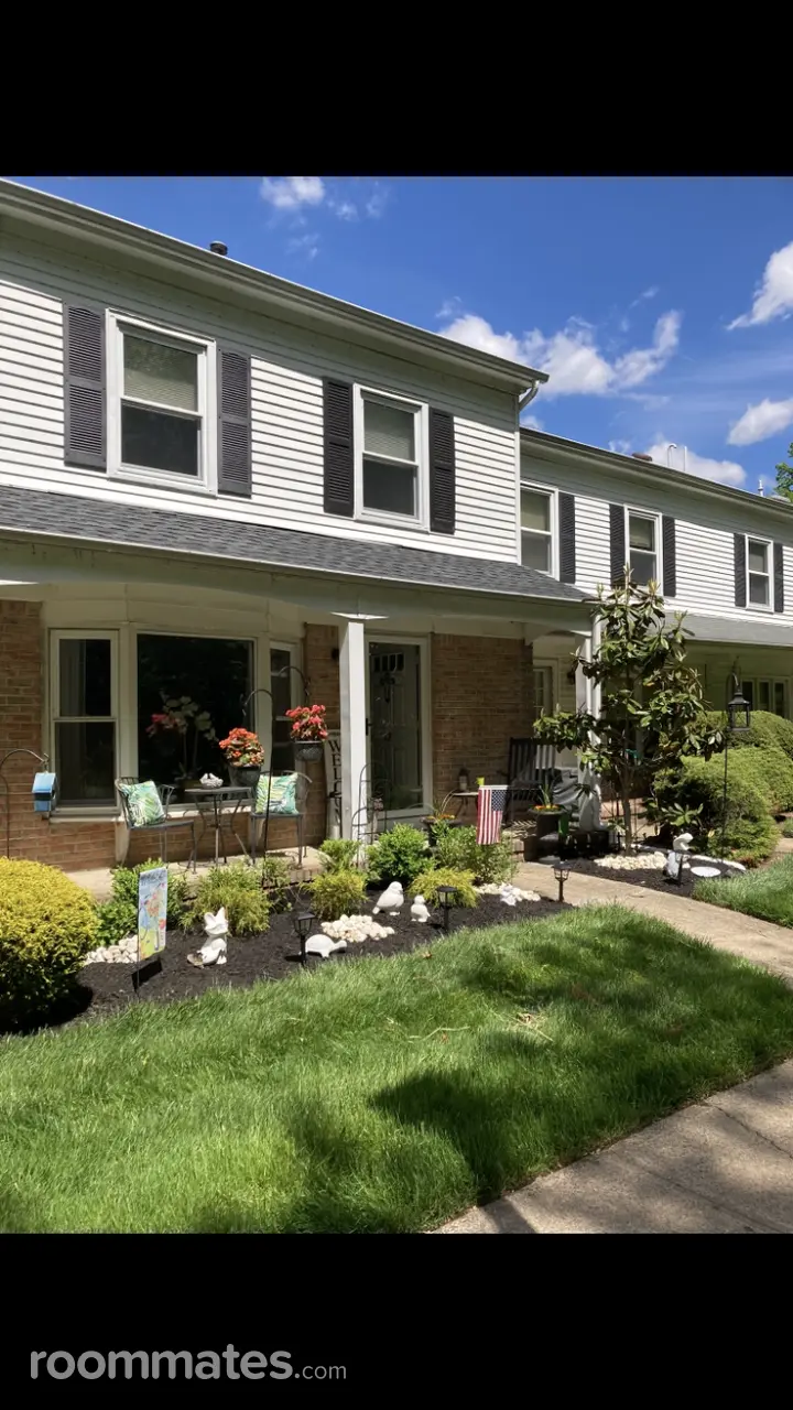 Profile photo 8 of 10