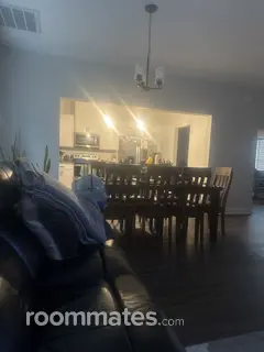 Room for rent in Hinesville, GA $1200, house