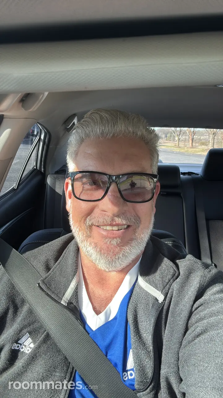 Profile photo 1 of 1