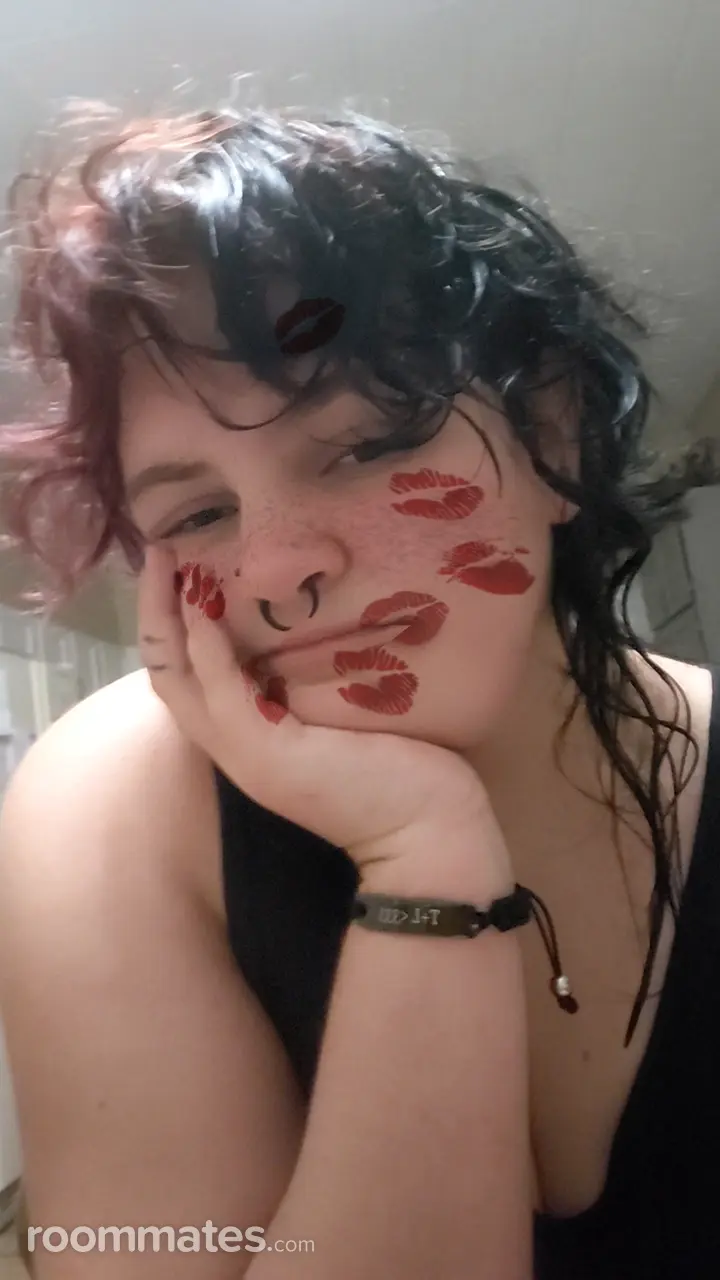 Profile photo 7 of 10