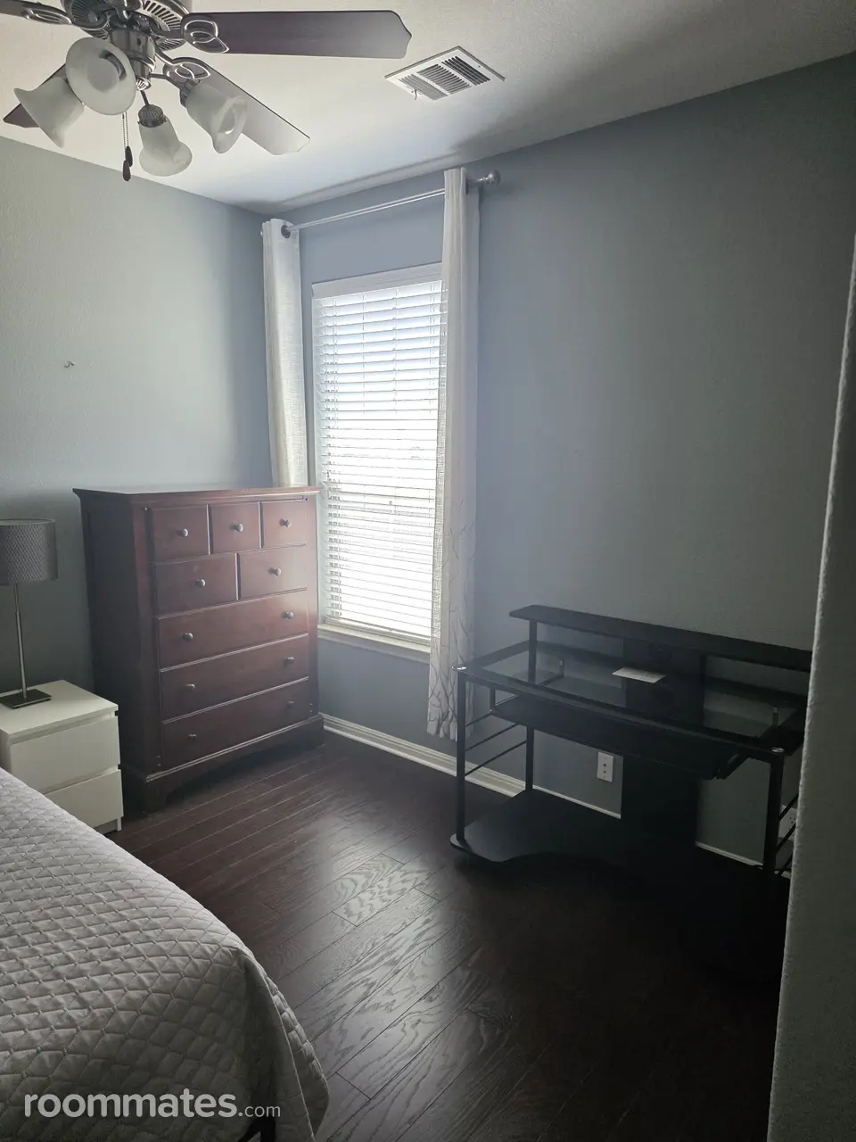 Profile photo 7 of 14