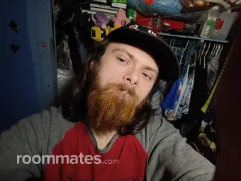 Roommate looking Husser, LA, $300